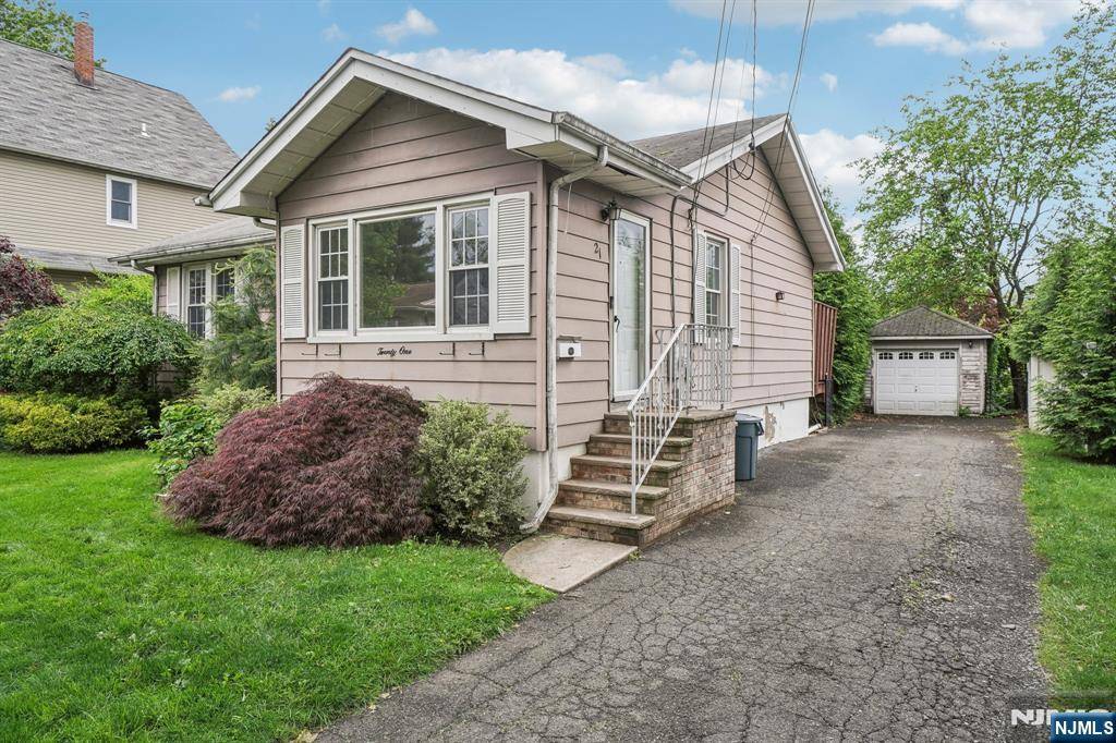 Fair Lawn, NJ 07410,21 Albert AVE