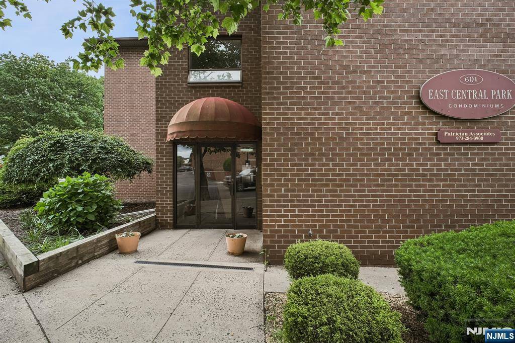 Harrison, NJ 07029,601 Davis AVE #6
