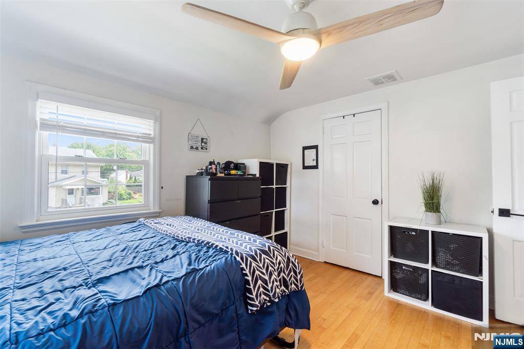 Roselle Park, NJ 07204,575 Grant AVE