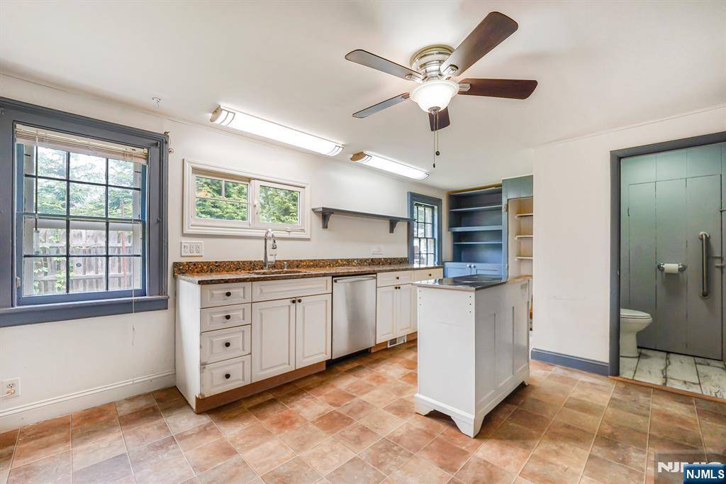 Montville Township, NJ 07058,58 Maple AVE