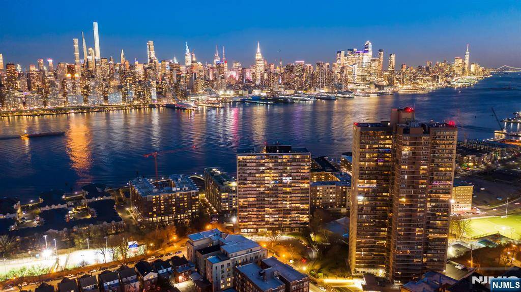 West New York, NJ 07093,6050 Boulevard East #20G