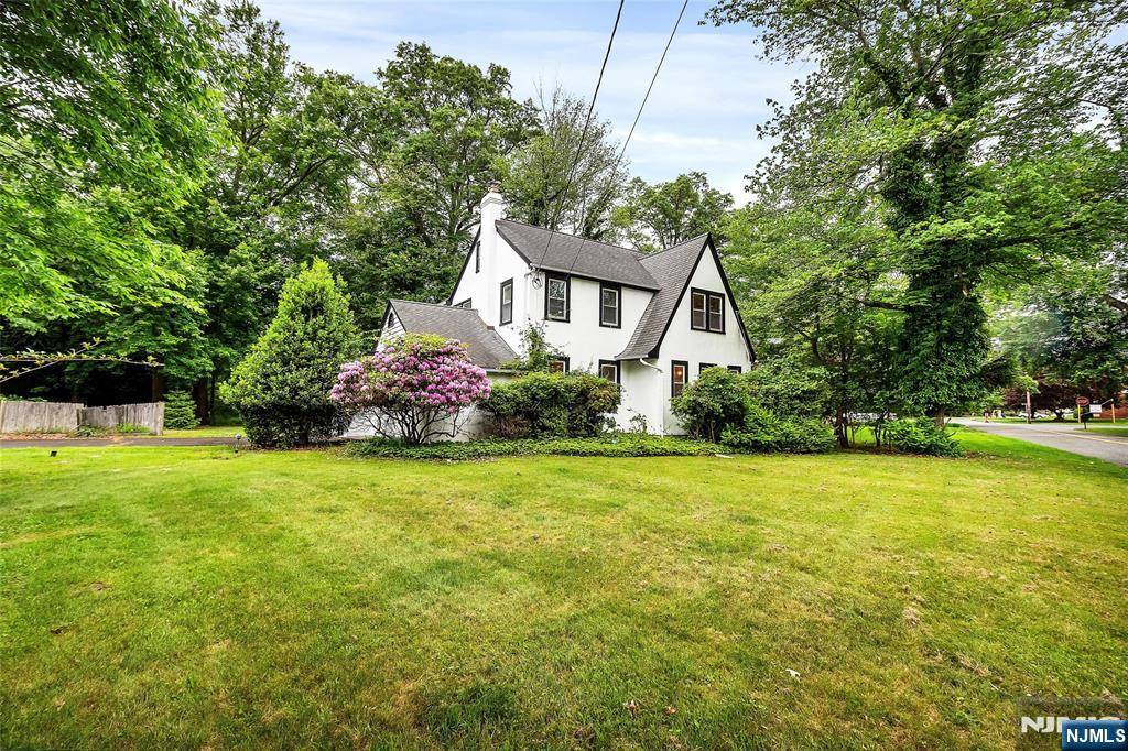 Harrington Park, NJ 07640,38 Lynn ST