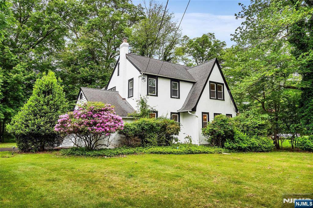 Harrington Park, NJ 07640,38 Lynn ST