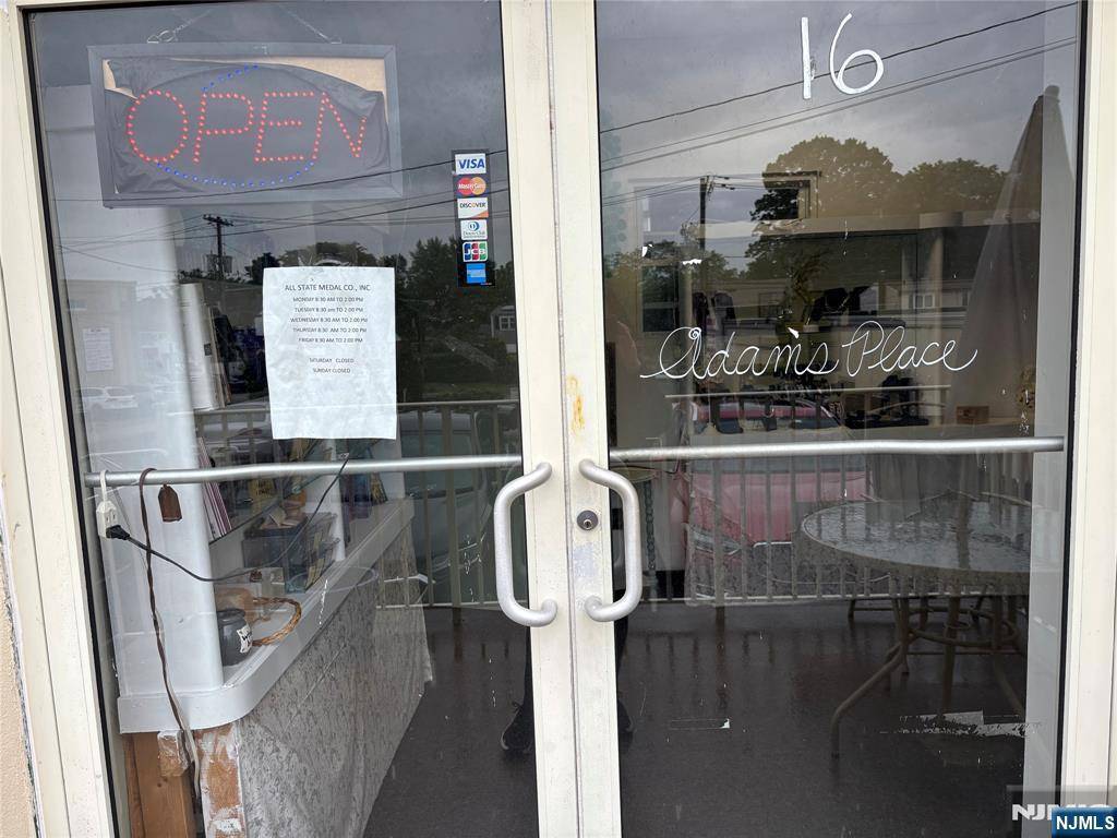 Lodi, NJ 07644,16 Adams PL