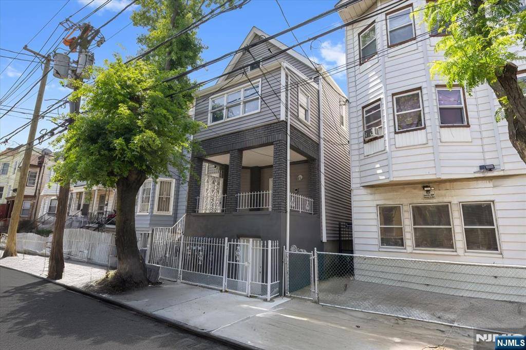 Newark, NJ 07104,164 Parker ST