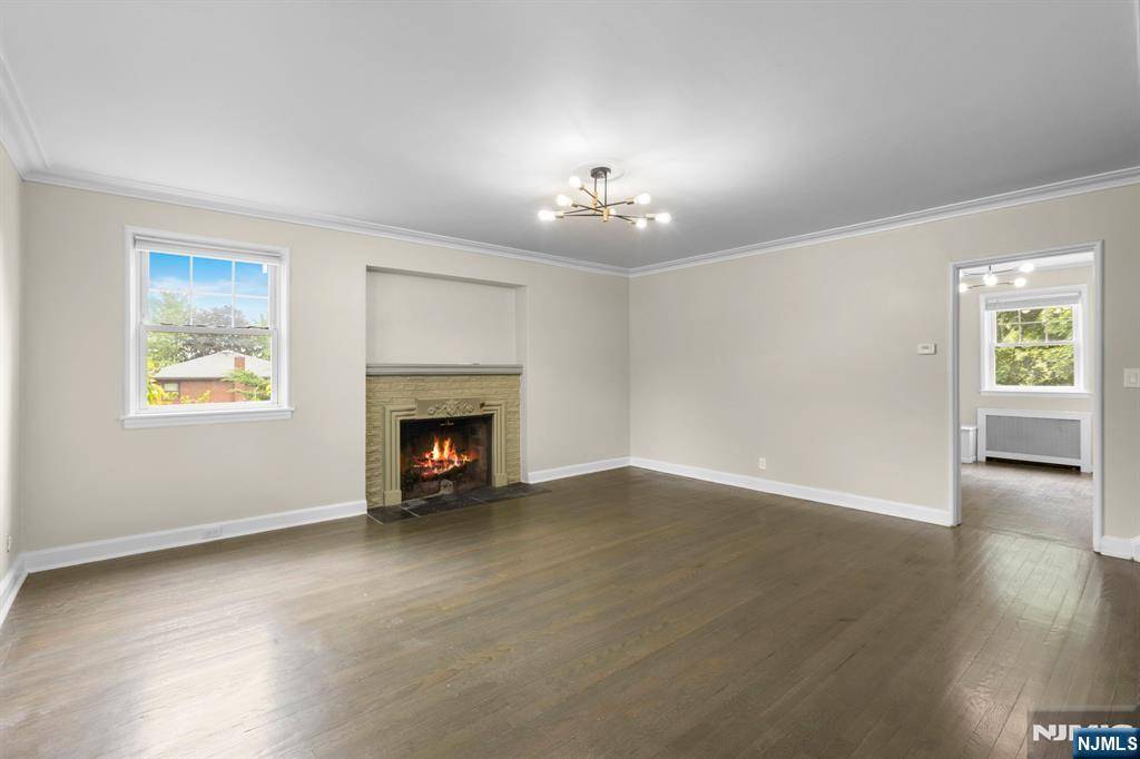 Cliffside Park, NJ 07010,40 Overlook AVE
