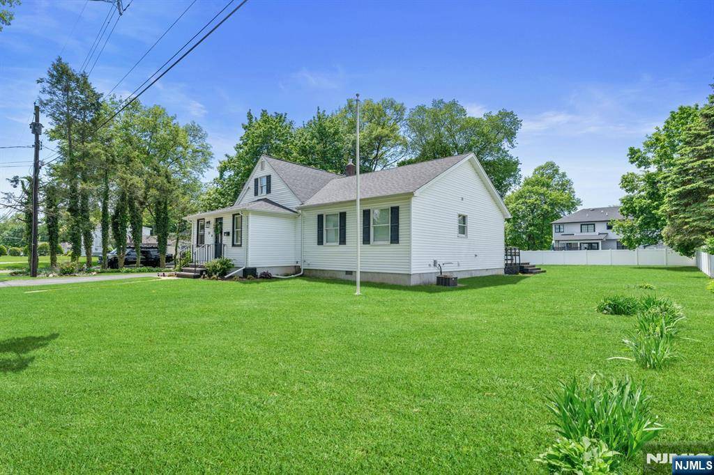 Pequannock Township, NJ 07444,31 Andrews PL