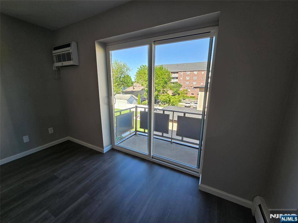 Hackensack, NJ 07601,75 Sussex ST #2B