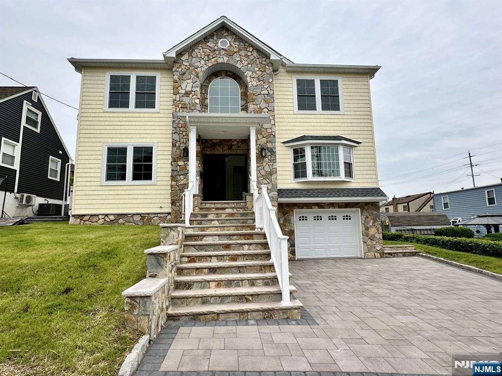 North Arlington, NJ 07031,178 Leonard PL