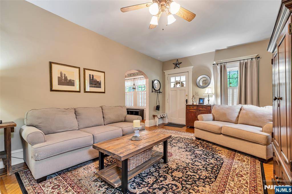 Oradell, NJ 07649,647 Orchard ST