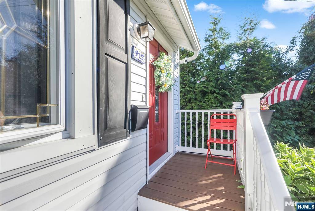 River Edge, NJ 07661,912 Poplar AVE