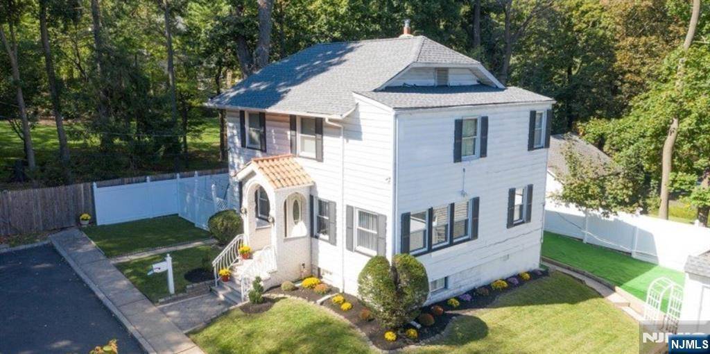 West Orange, NJ 07052,50 Ridgehurst RD