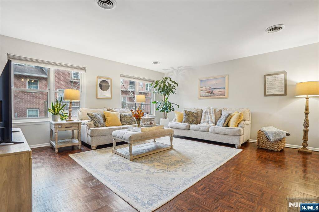 Montclair, NJ 07042,361 Claremont AVE #C6103