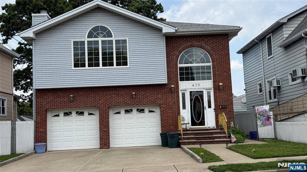 Lyndhurst, NJ 07071,439 Post