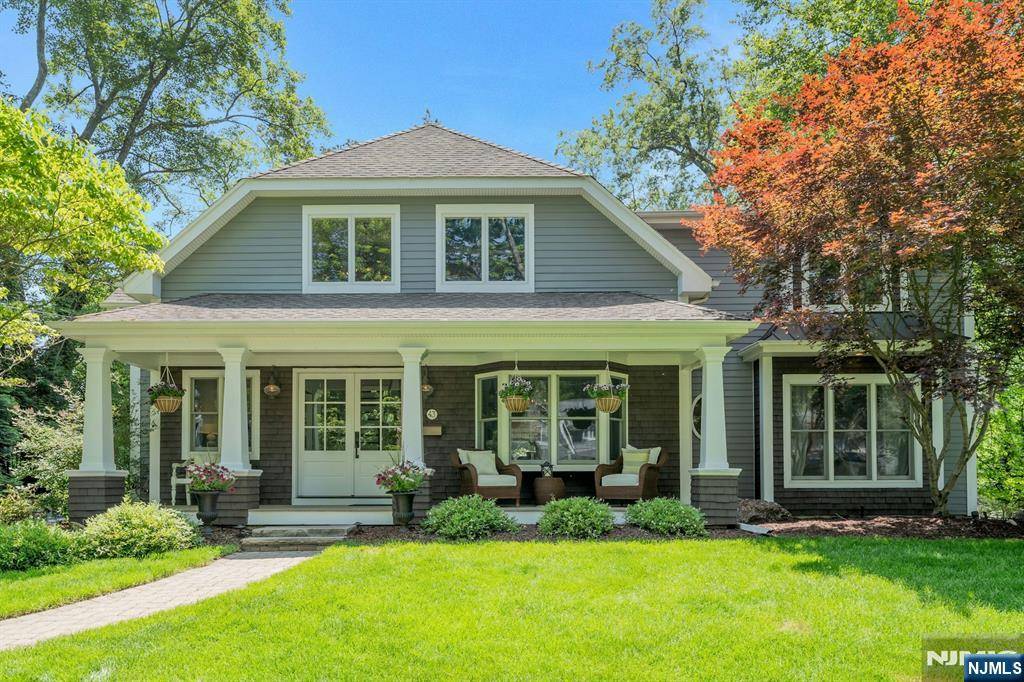 Allendale, NJ 07401,43 Heights RD