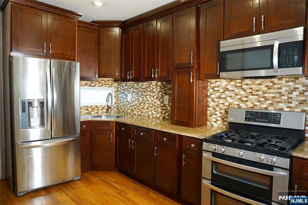 Newark, NJ 07104,247 Mount Prospect AVE