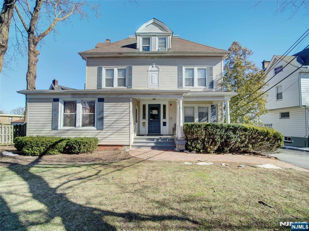 Montclair, NJ 07042,99 Valley RD
