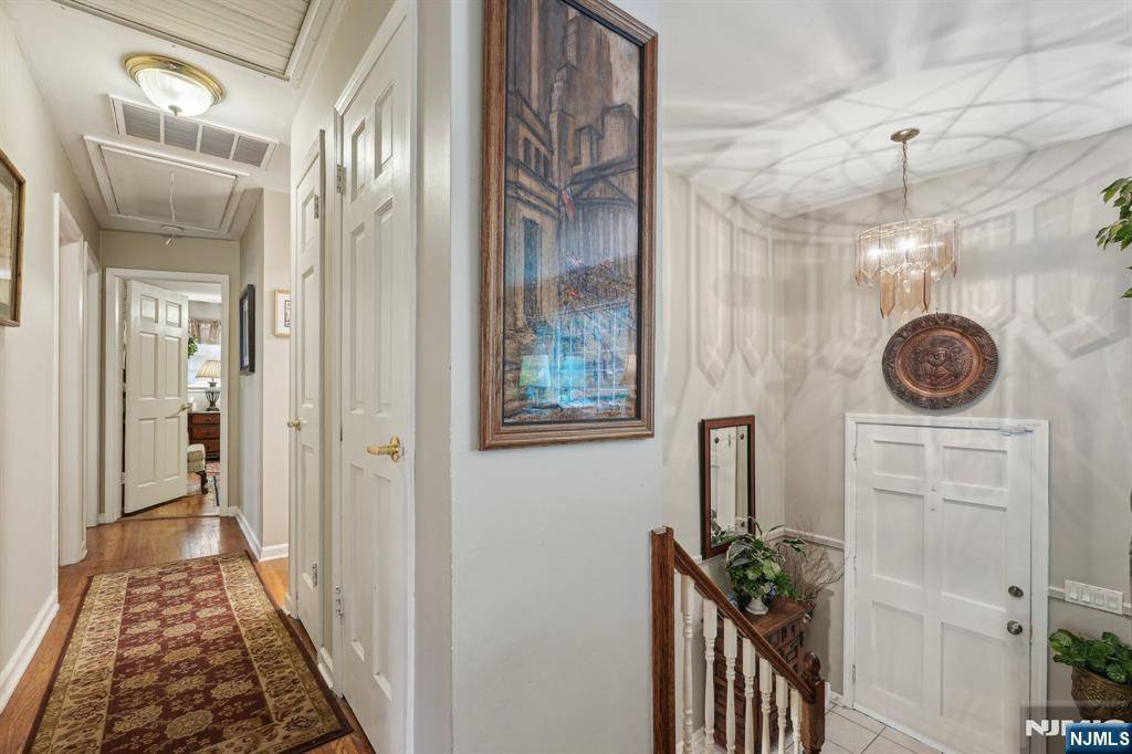 West Milford, NJ 07480,56 Bradrick LN