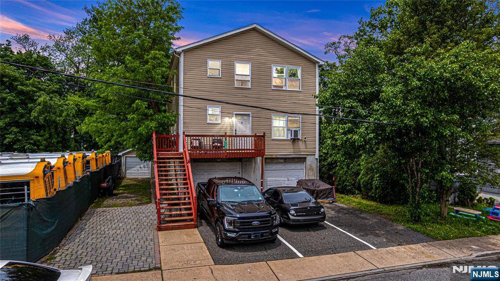 Orange, NJ 07050,579 Liberty ST