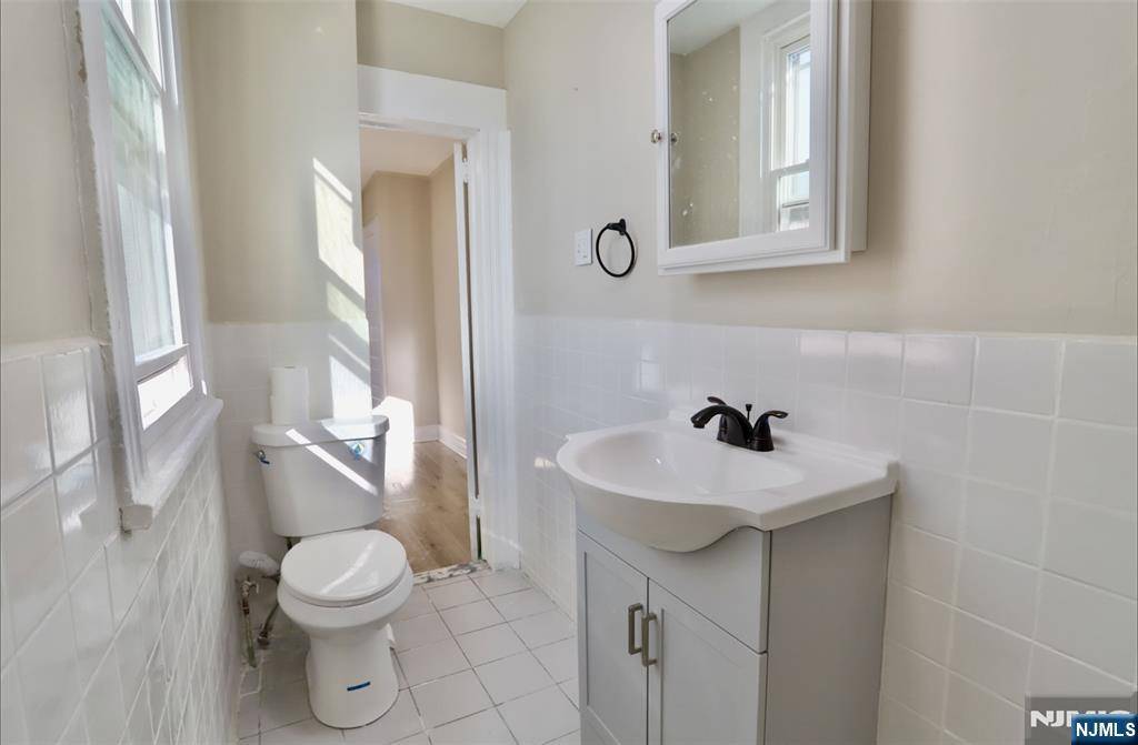 Harrison, NJ 07029,743 Harrison AVE #4