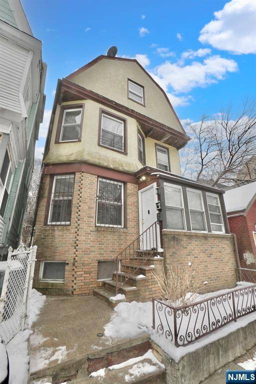 Newark, NJ 07107,194 S 12th ST