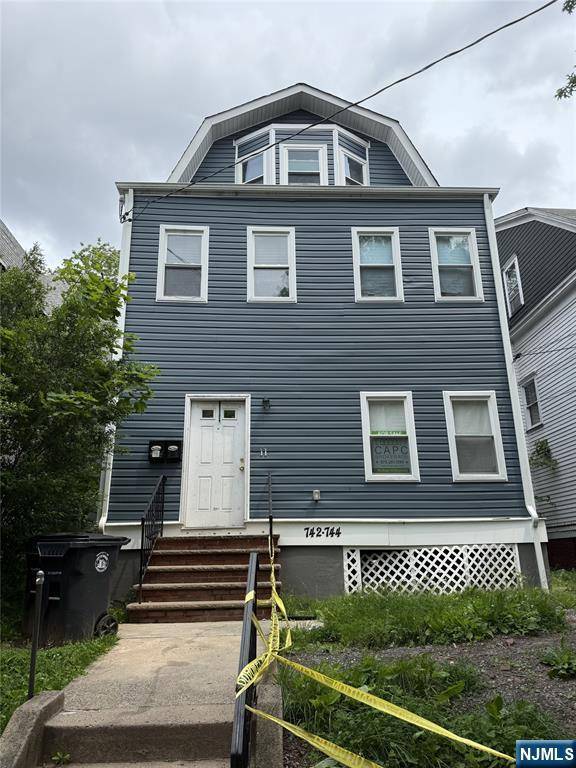 Newark, NJ 07108,742-744 10th ST