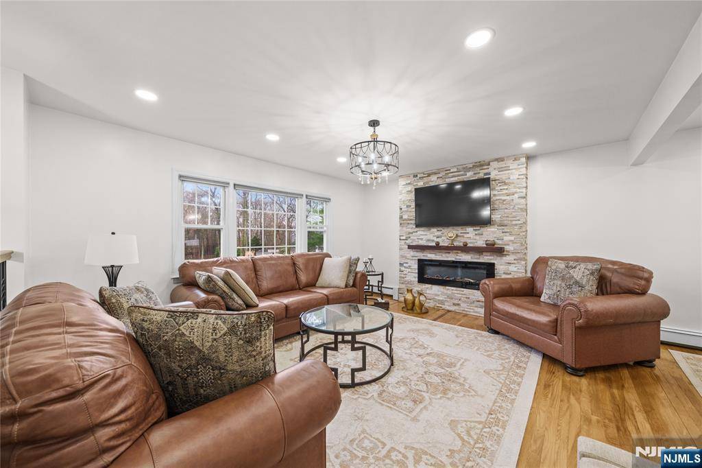 North Haledon, NJ 07508,70 Highland RD