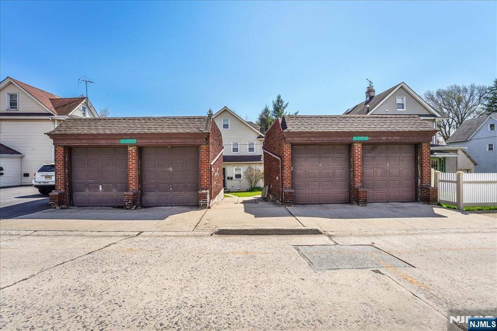 Ridgefield Park, NJ 07660,176 Teaneck RD