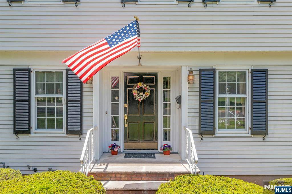 Oakland, NJ 07436,57 Thunderbird DR