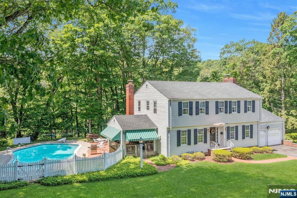 Oakland, NJ 07436,57 Thunderbird DR