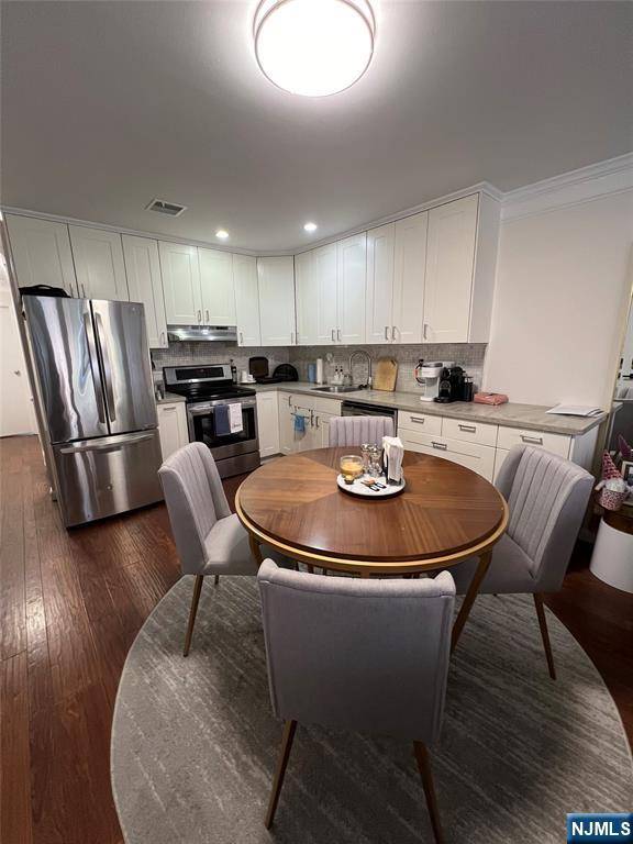 Hackensack, NJ 07601,31 Fairmount AVE #4A