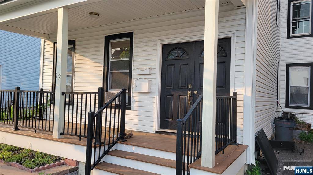 Passaic, NJ 07055,10 Ascension ST