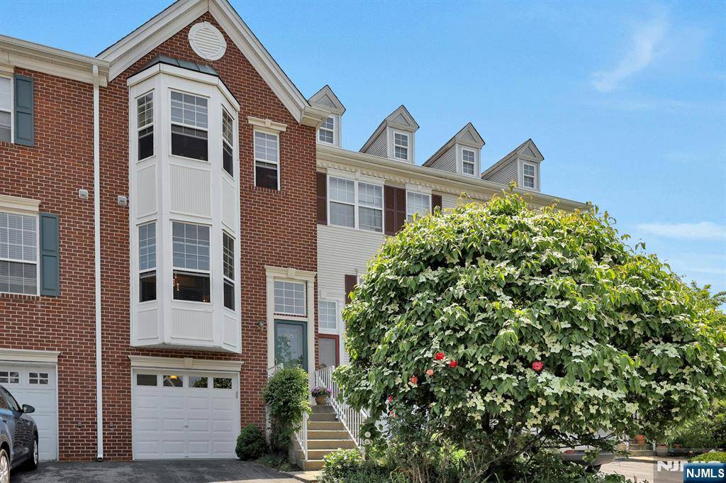 Mahwah, NJ 07430,1115 Stafford ST