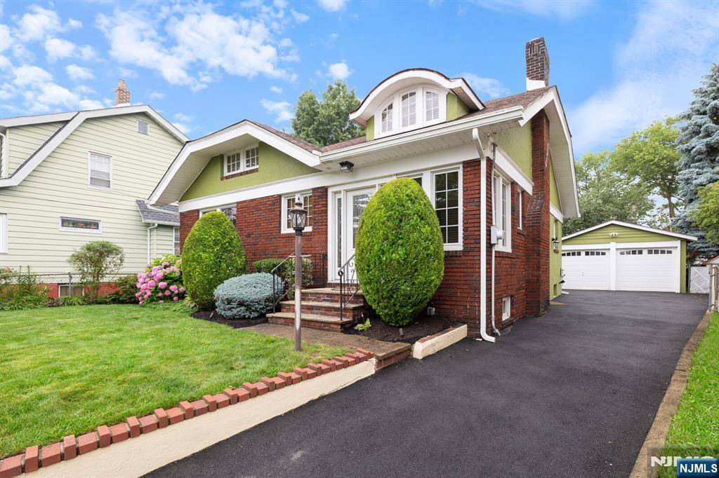 Rutherford, NJ 07070,206 Eastern WAY