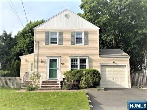 River Edge, NJ 07661,108 Surrey LN