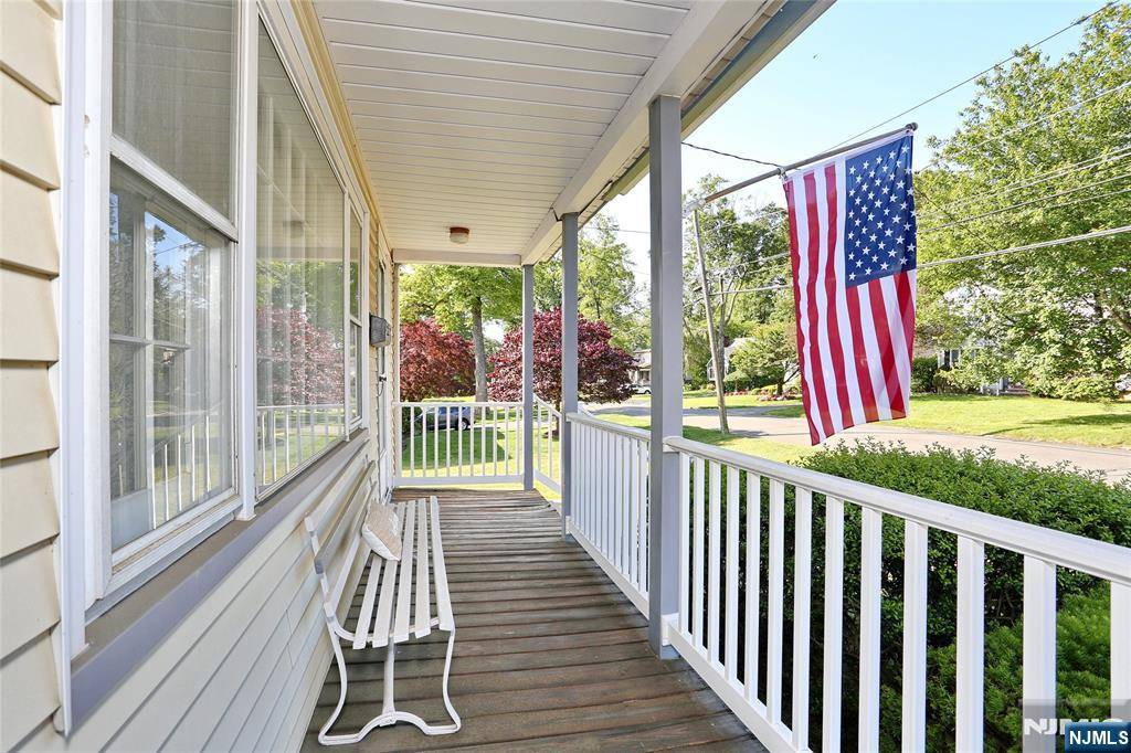 Midland Park, NJ 07432,67 Hillside AVE