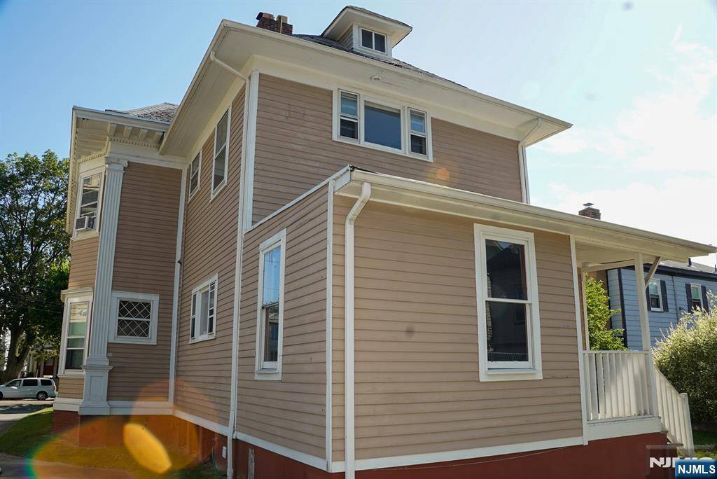 Newark, NJ 07104,266-268 Montclair AVE