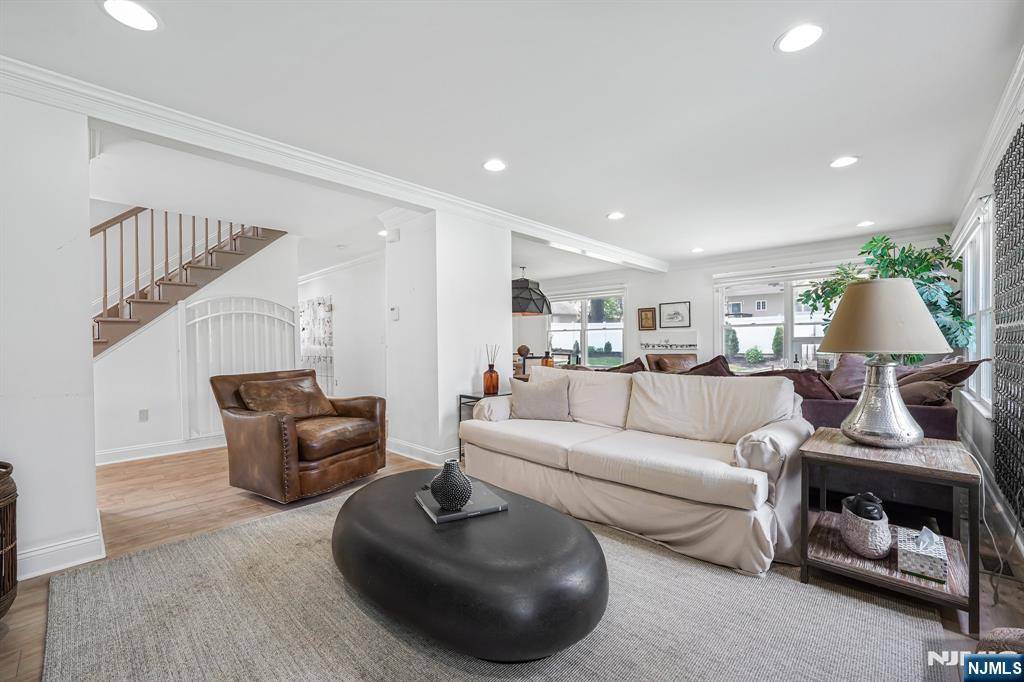 Montville Township, NJ 07045,27 Morris AVE