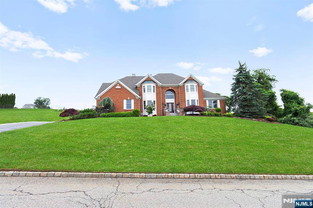 Sparta, NJ 07871,2 Skyview DR