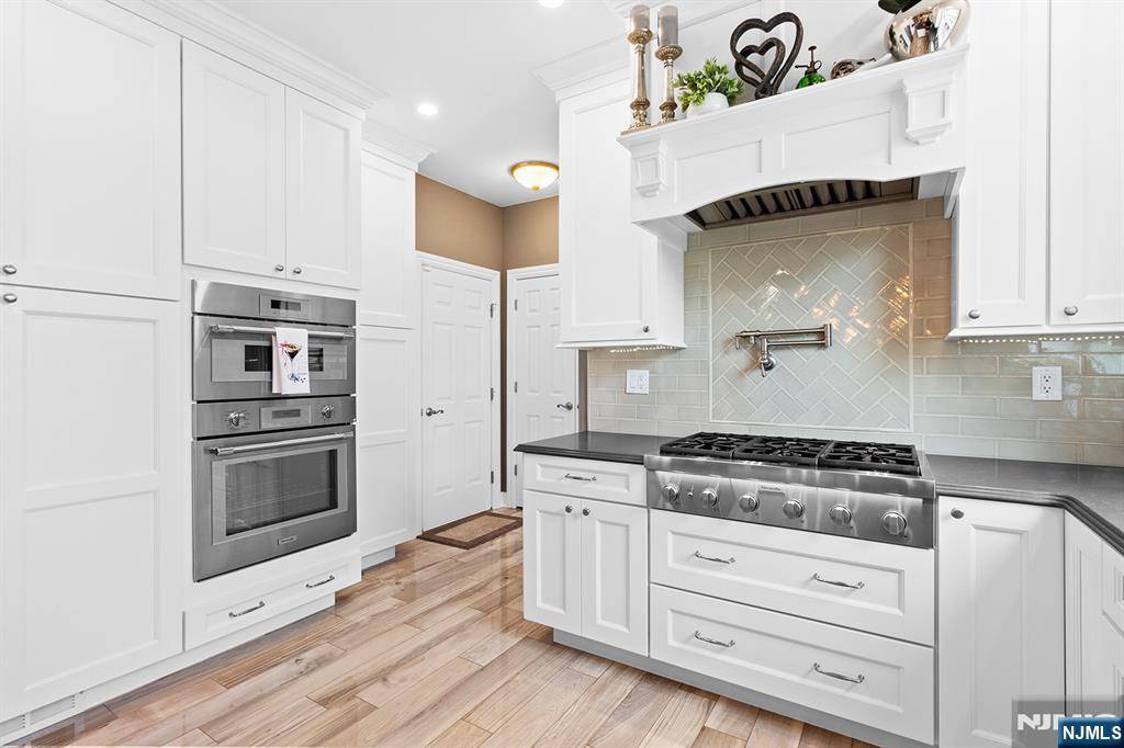 Sparta, NJ 07871,2 Skyview DR