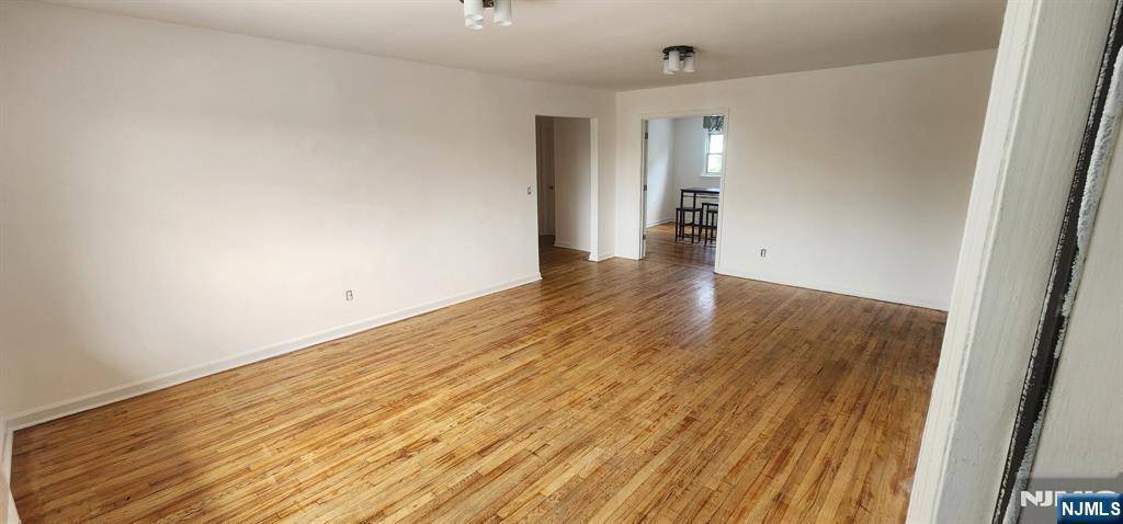 North Bergen, NJ 07047,304 Woodcliff AVE #1