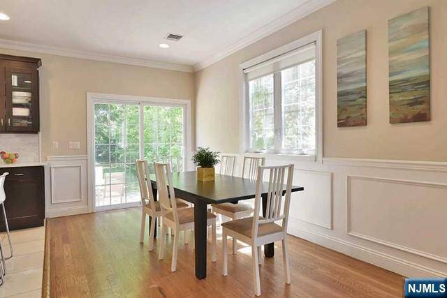 Tenafly, NJ 07670,322 Tenafly RD #B