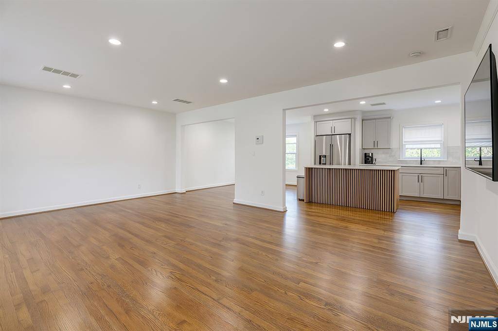 Fair Lawn, NJ 07410,0-33 Morlot