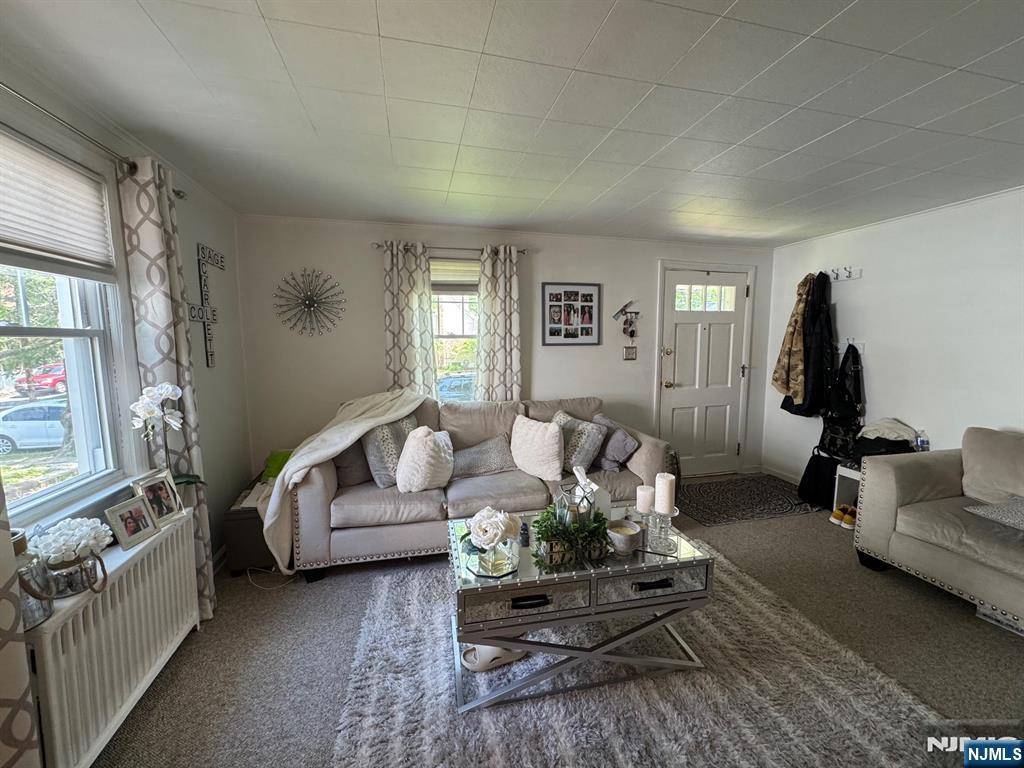 Westwood, NJ 07675,261 David Hooper PL #1