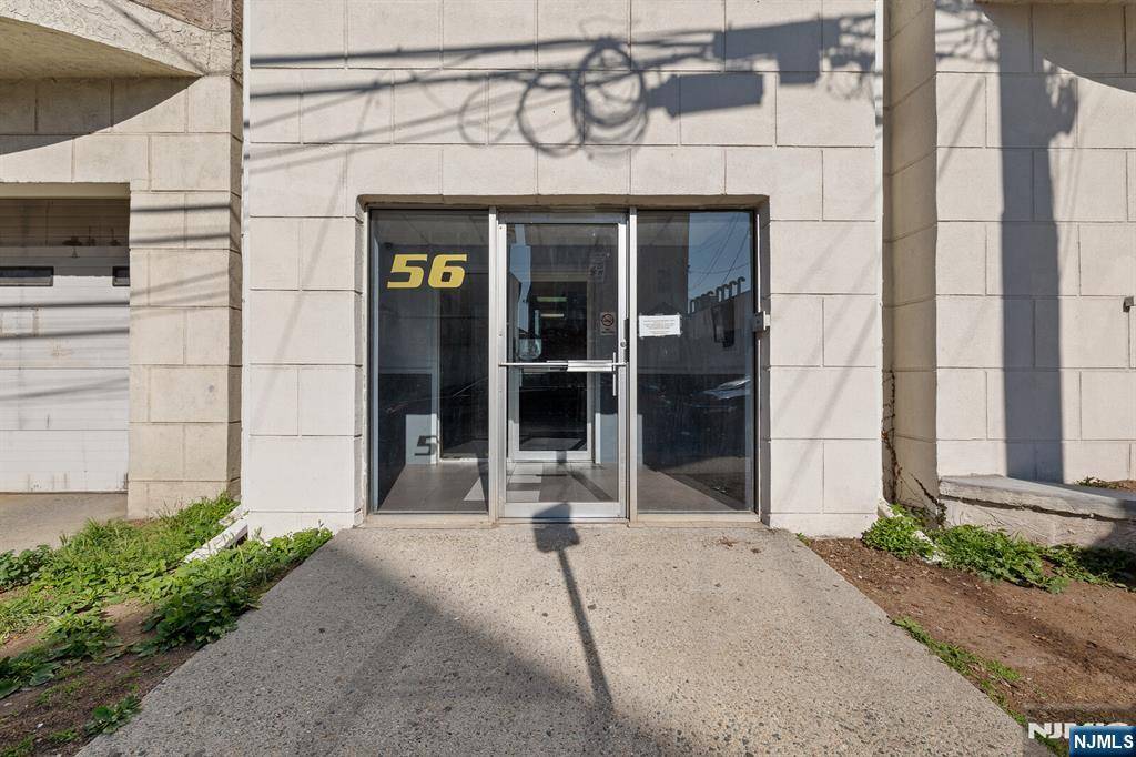Newark, NJ 07105,56 Ferguson ST #A2