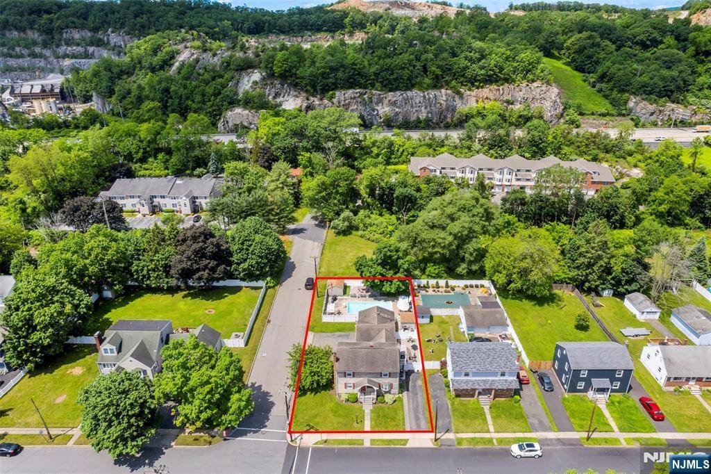 Pompton Lakes, NJ 07442,336 Ackerman PL