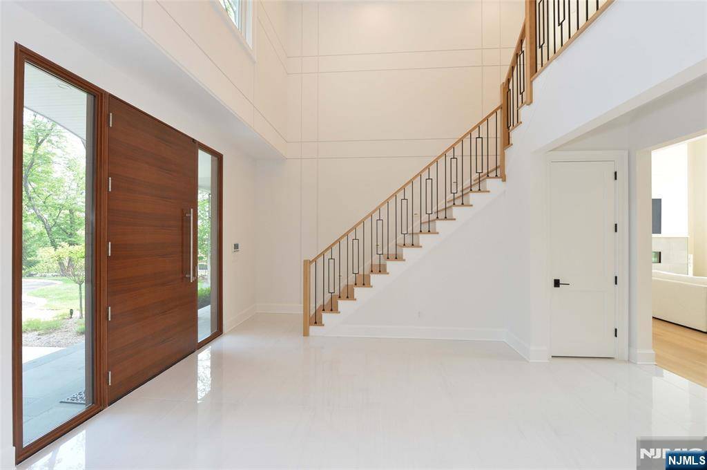 Franklin Lakes, NJ 07417,789 Colonial RD
