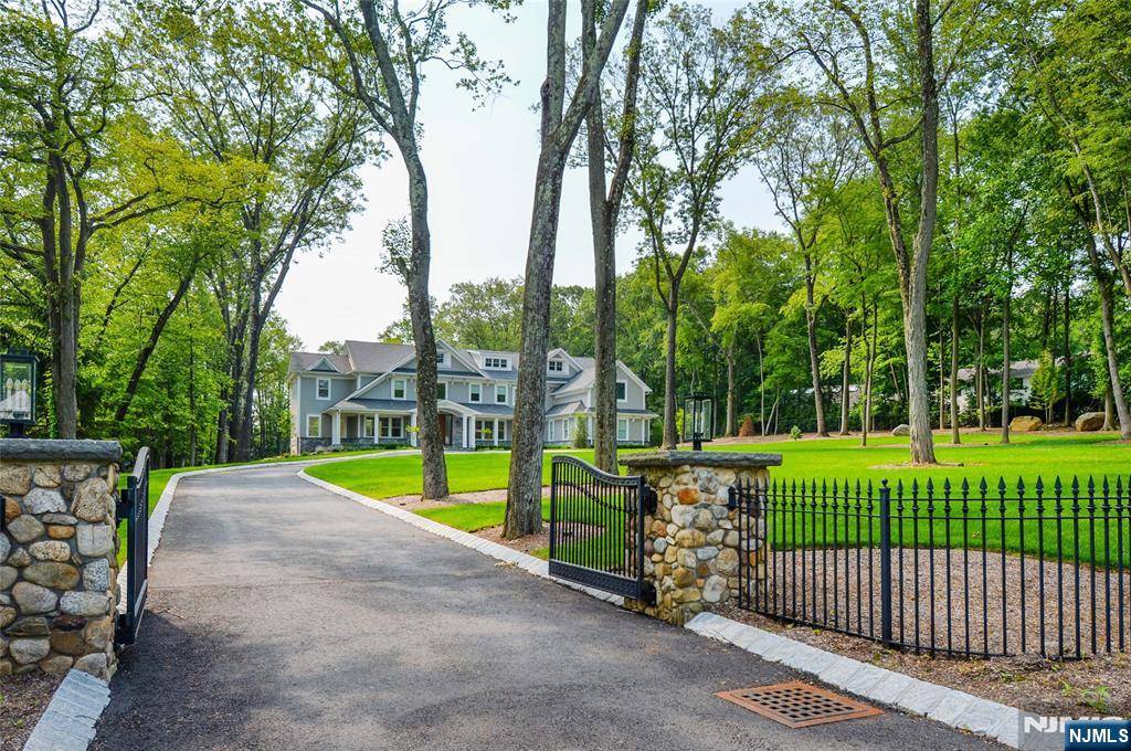 Franklin Lakes, NJ 07417,789 Colonial RD