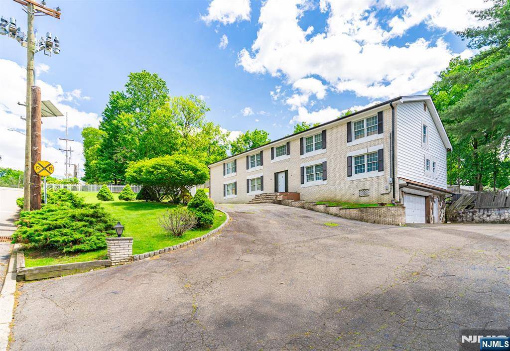 Little Falls, NJ 07424,72 Francisco AVE