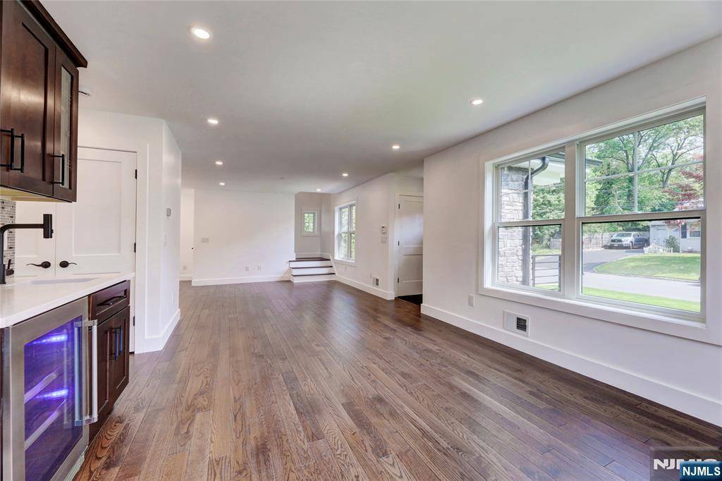 Hillsdale, NJ 07642,15 Stever AVE